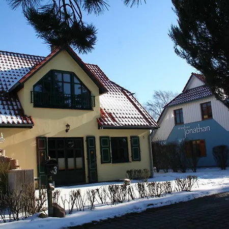 De Fischer Un Sien Fru Og Apartamento