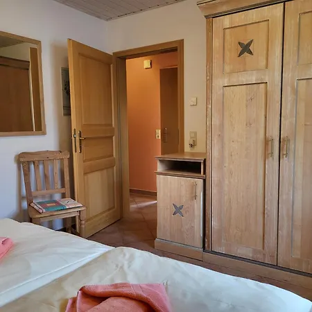 De Fischer Un Sien Fru Og Wustrow (Fischland)